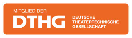 Logo der Deutschen Theatertechnischen Gesellschaft (DTHG) in roten und grauen Farben.